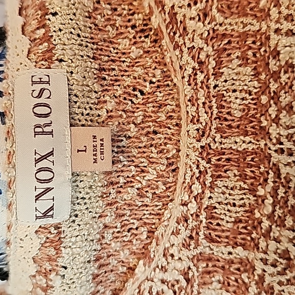 Knox rose large top - Picture 7 of 8